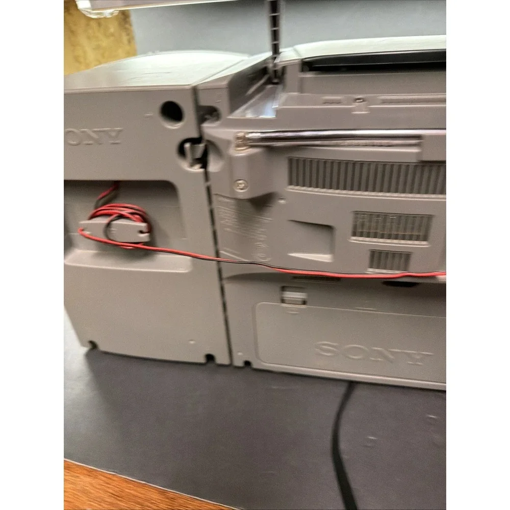 Sony CFD-ZW755 CD/Dual Cassette AM/ FM Radio